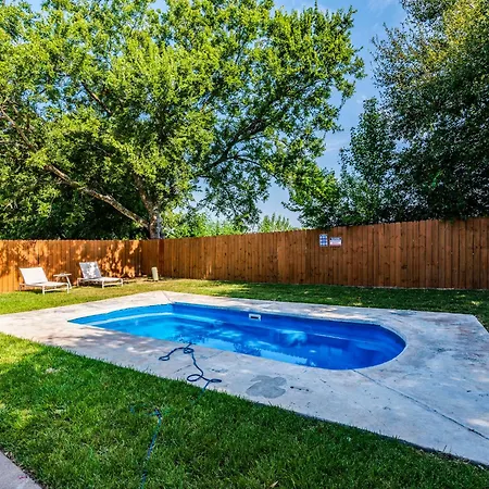 Villa Urban Oasis North Atx , 5Br 2Ba,Heated Pool